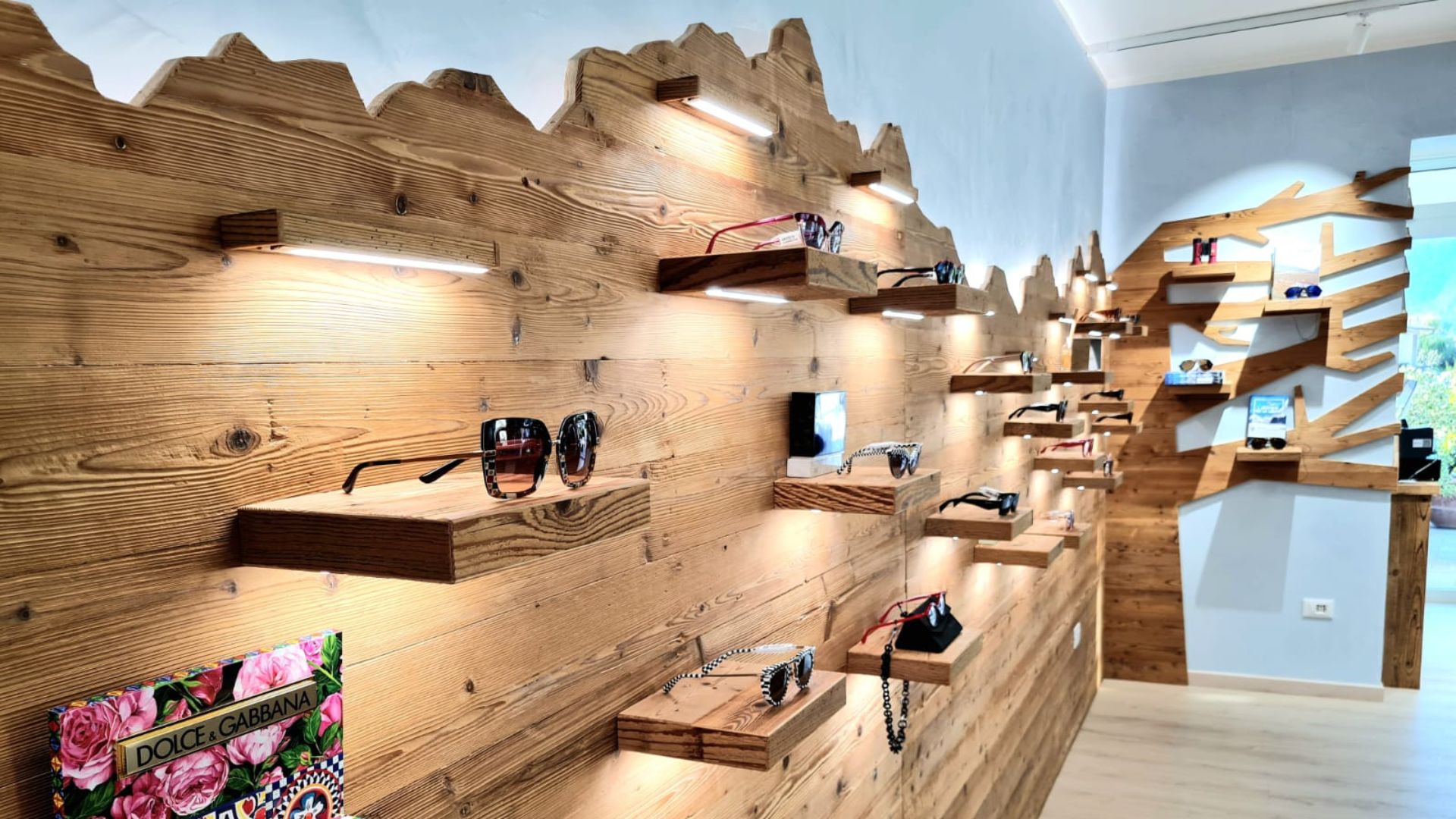 Rinnovo arredamento negozio Occhiali