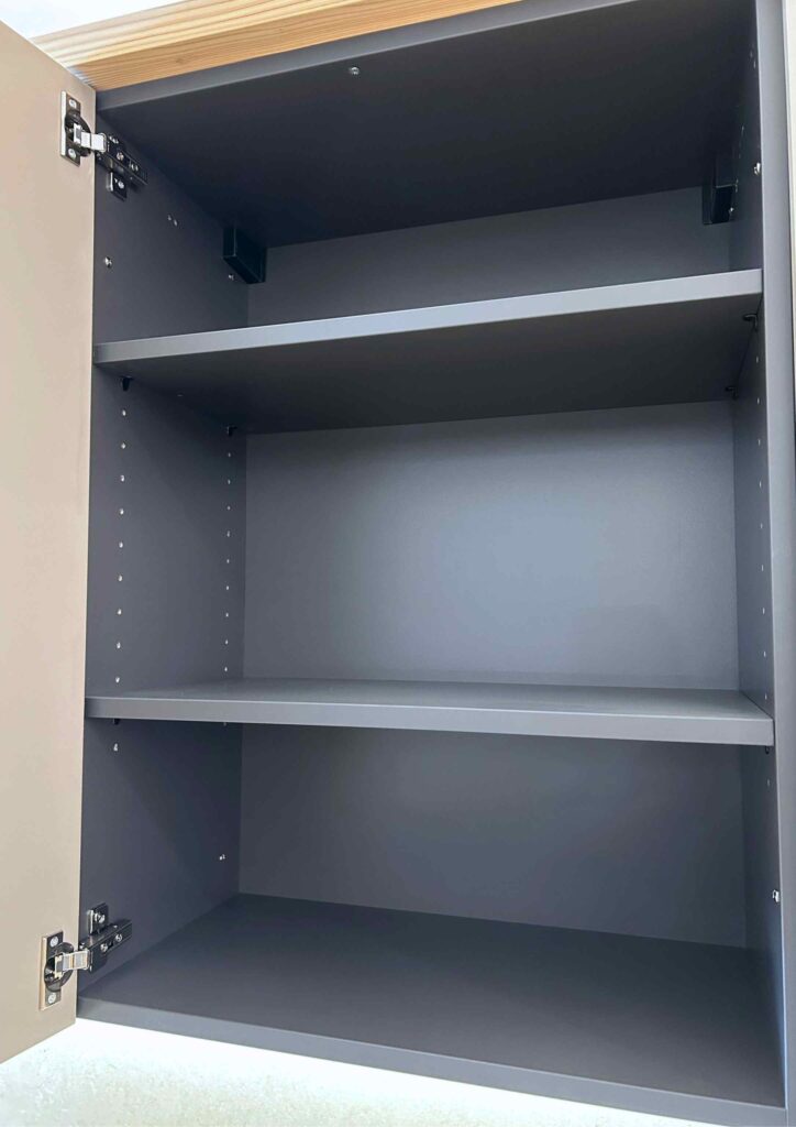 Legno nobilitato utilizzato per l'interno di ante in legno