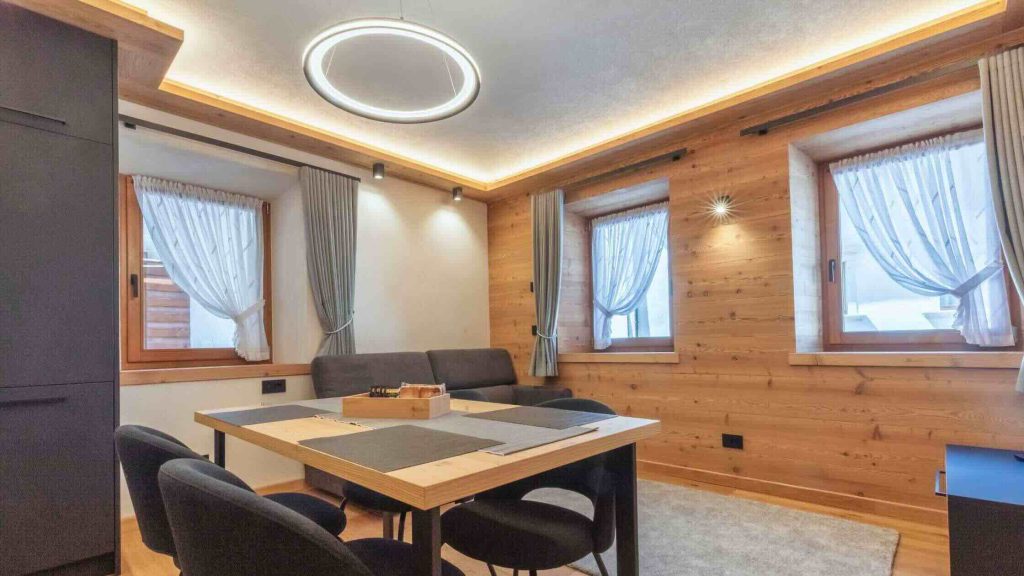 Luce perimetrale casa di montagna